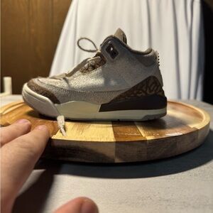 Jordan 3 palomino kids shoes size 10.5